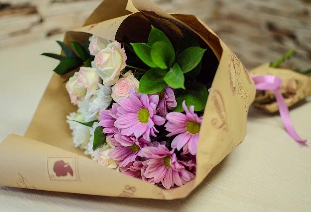 Букет цветов из: Розы и Хризантемы в Загорянский