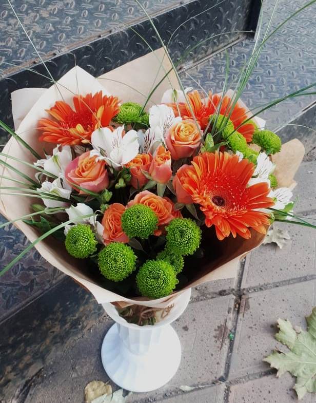 Букет цветов из: Герберы, Хризантемы, Альстромерии и Розы в Загорянский