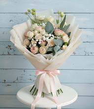Букет цветов из:  Розы и Лизиантусы в Загорянский