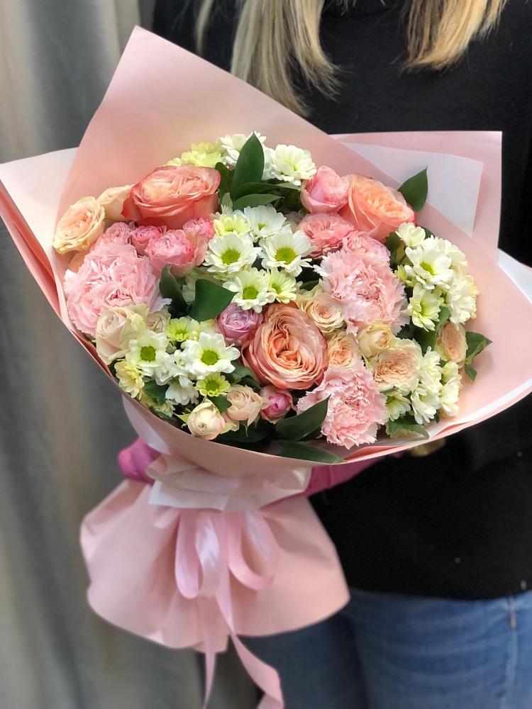 Букет цветов из: Гвоздики, Розы и Хризантемы в Загорянский