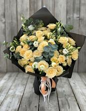 Букет цветов из:  Розы и Лизиантусы в Загорянский