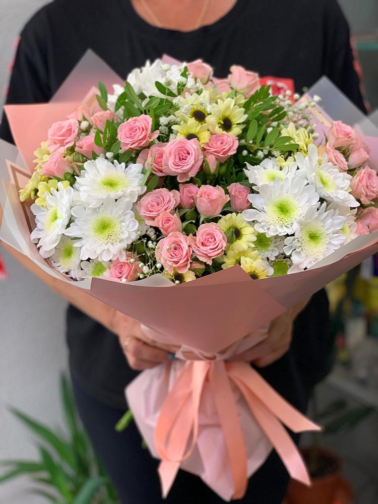 Букет цветов из: Розы и Хризантемы в Загорянский