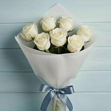 Букет 7 Белых роз Эдлесс Лав в Загорянский