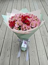 Букет цветов из:  Альстромерии в Загорянский