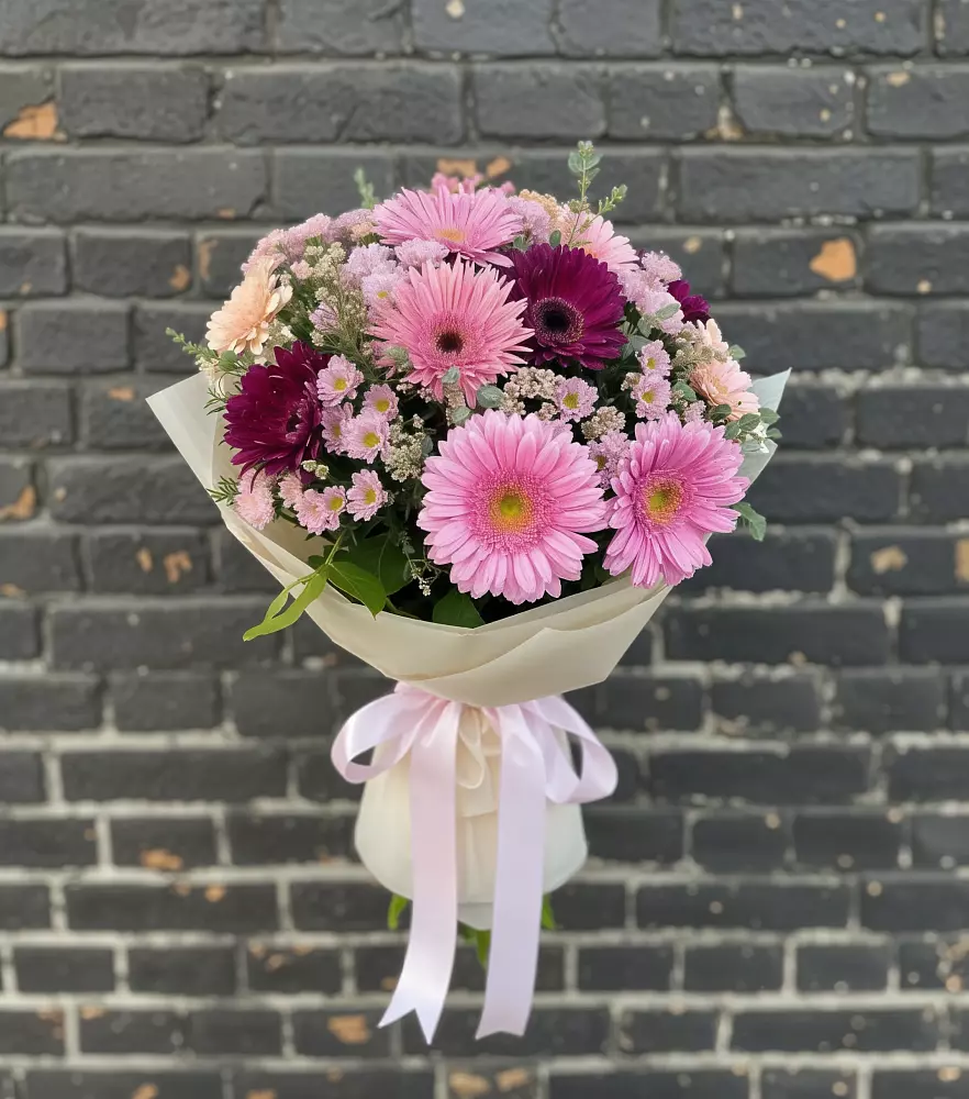 Букет цветов из: Герберы и Хризантемы в Загорянский