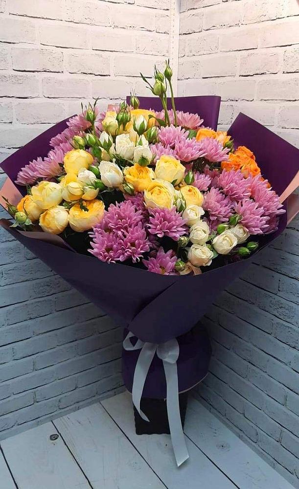 Букет цветов из: Хризантемы и Розы в Загорянский