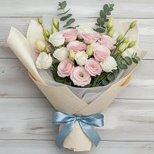 Букет цветов из:  Лизиантусы в Загорянский