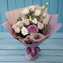 Букет цветов из:  Розы и Лизиантусы в Загорянский