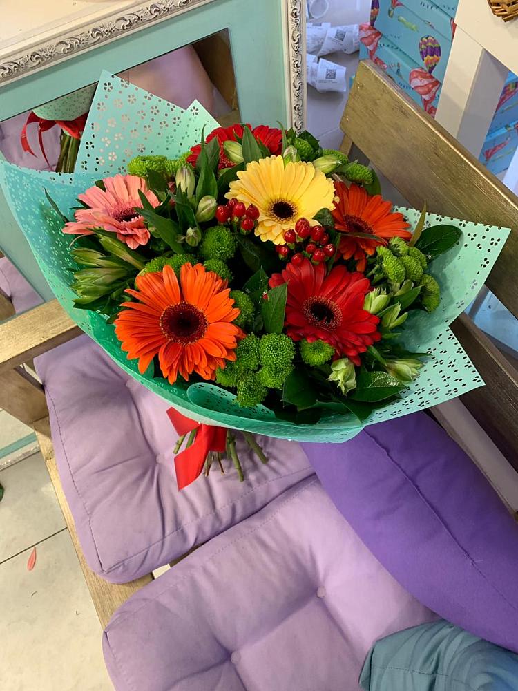 Букет цветов из: Герберы, Хризантемы и Альстромерии в Загорянский