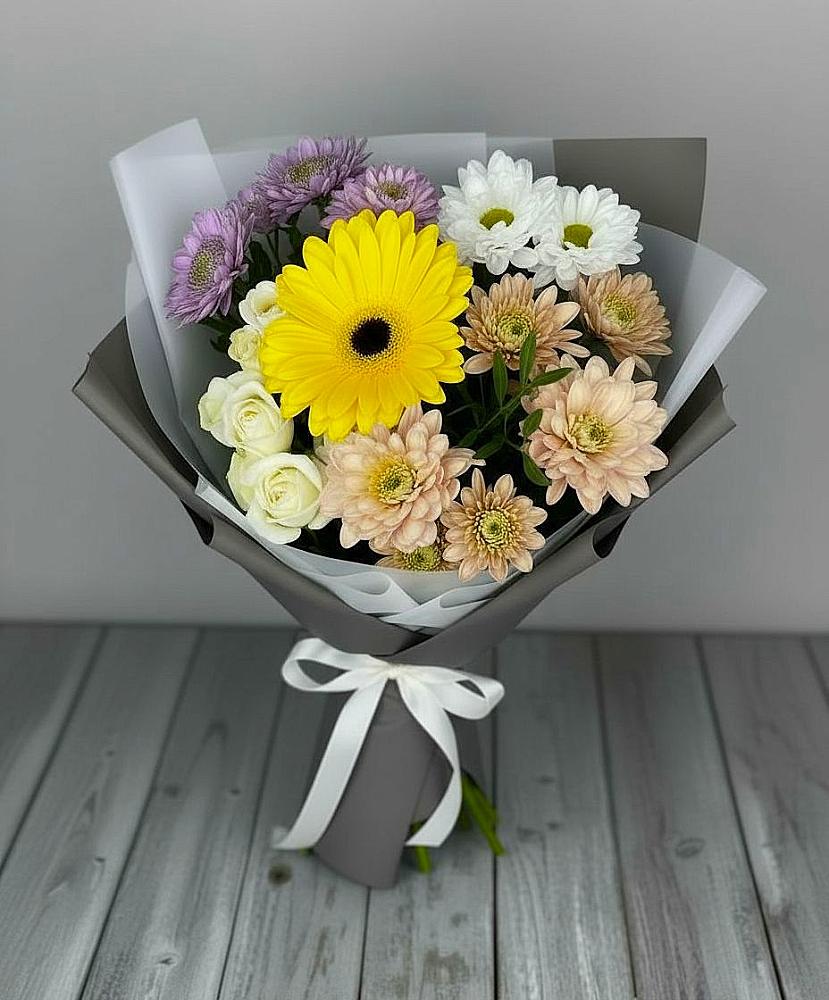 Букет цветов из: Розы, Герберы и Хризантемы в Загорянский