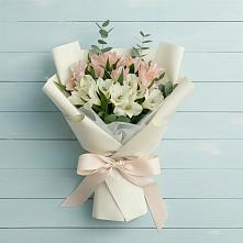 Букет цветов из:  Альстромерии #REPLACE_PRED# Загорянский