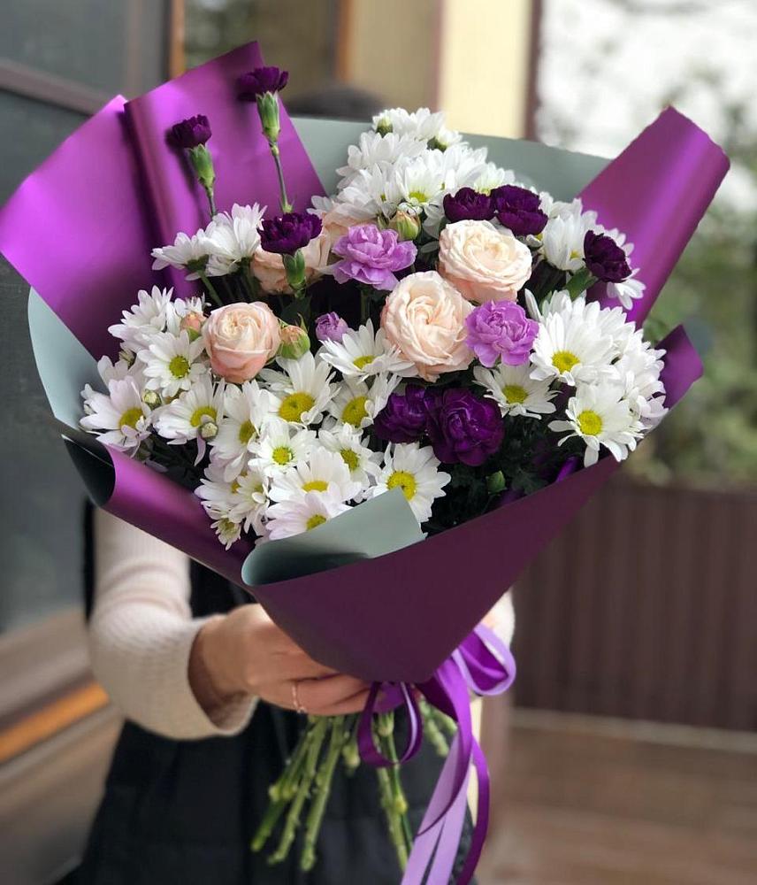 Букет цветов из: Хризантемы, Гвоздики и Розы в Загорянский