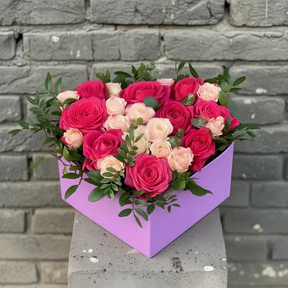 Цветочная композиция из Розы в коробке в Загорянский