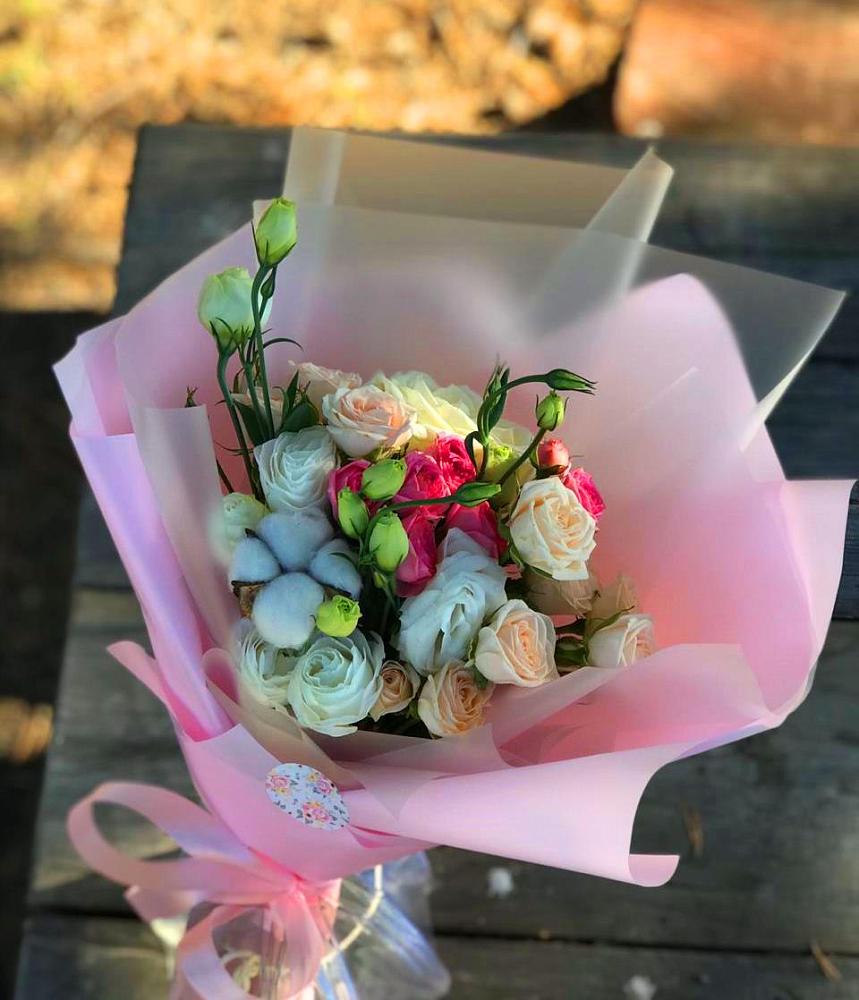 Букет цветов из: Розы и Лизиантусы в Загорянский