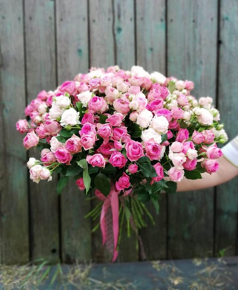 Букет Розовые кустовые розы Натали и Лав Лидия в Загорянский