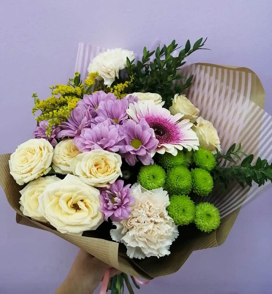 Букет цветов из: Хризантемы, Розы, Гвоздики и Герберы в Загорянский