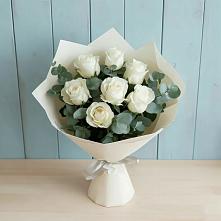 Букет Белые розы в Эвкалипте в Загорянский