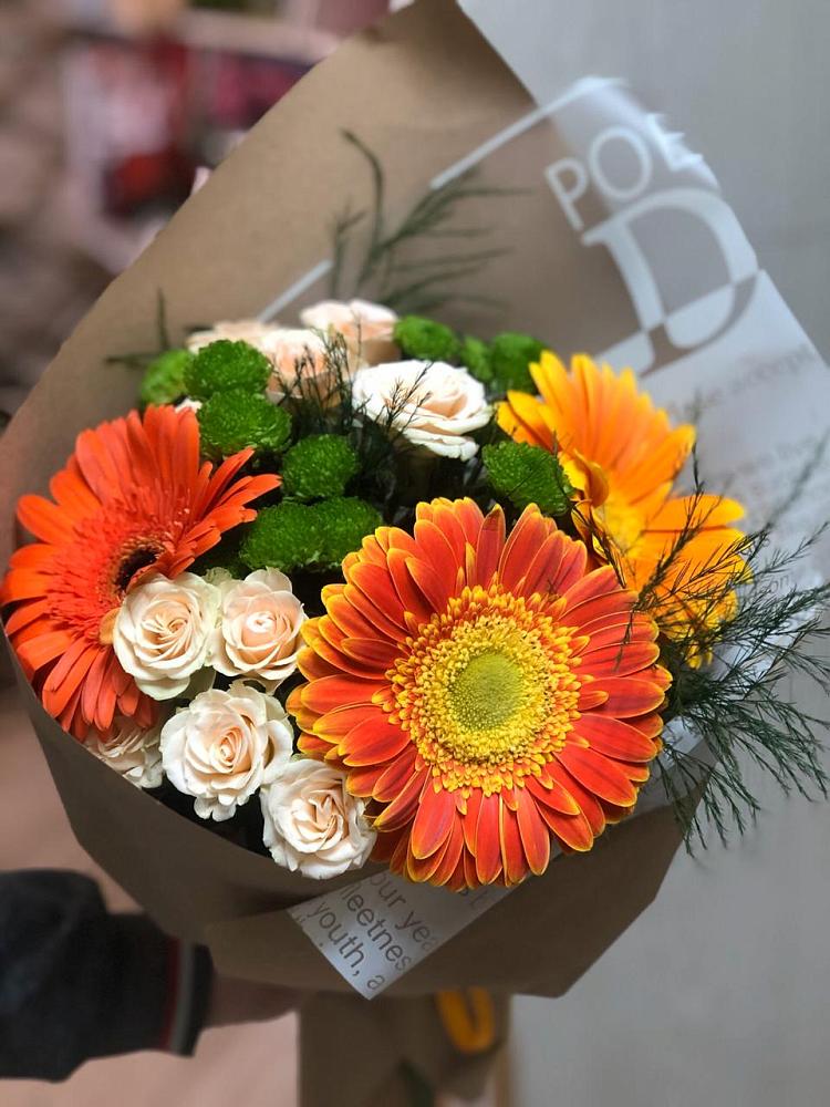 Букет цветов из: Герберы, Хризантемы и Розы в Загорянский