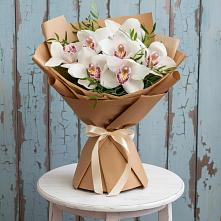 Букет цветов из:  Орхидеи и Розы в Загорянский