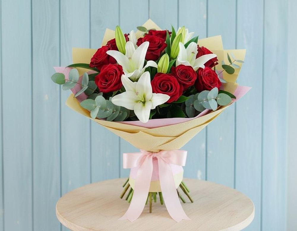 Букет цветов из: Лилии и Розы в Загорянский